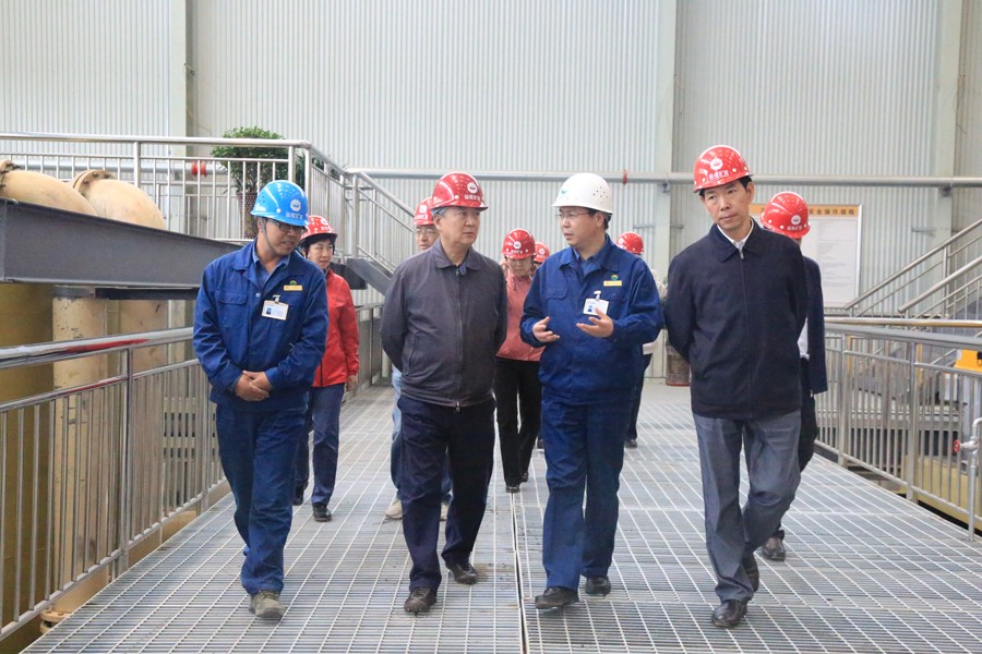 20-2016年5月，國(guó)家水利部原副部長(zhǎng)朱登銓一行蒞臨金徽股份調(diào)研項(xiàng)目建設(shè)工作。.jpg