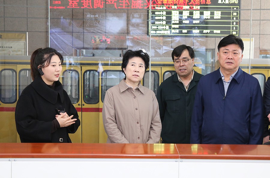 36-2023年3月，省生態(tài)環(huán)境廳黨組書記蘇君蒞臨金徽股份調(diào)研綠色礦山及“兩山”實(shí)踐創(chuàng)新基地建設(shè)情況。.jpg