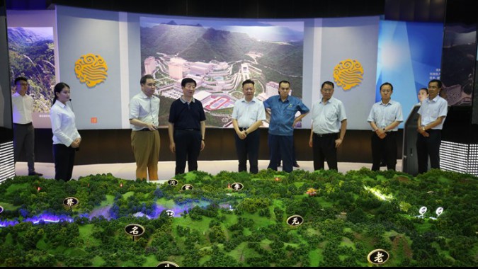 省人大常委會黨組書記、副主任王璽玉一行蒞臨金徽股份視察項目建設(shè)工作