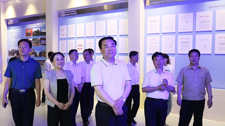省委常委、省委統(tǒng)戰(zhàn)部部長(zhǎng)馬廷禮蒞臨金徽股份調(diào)研